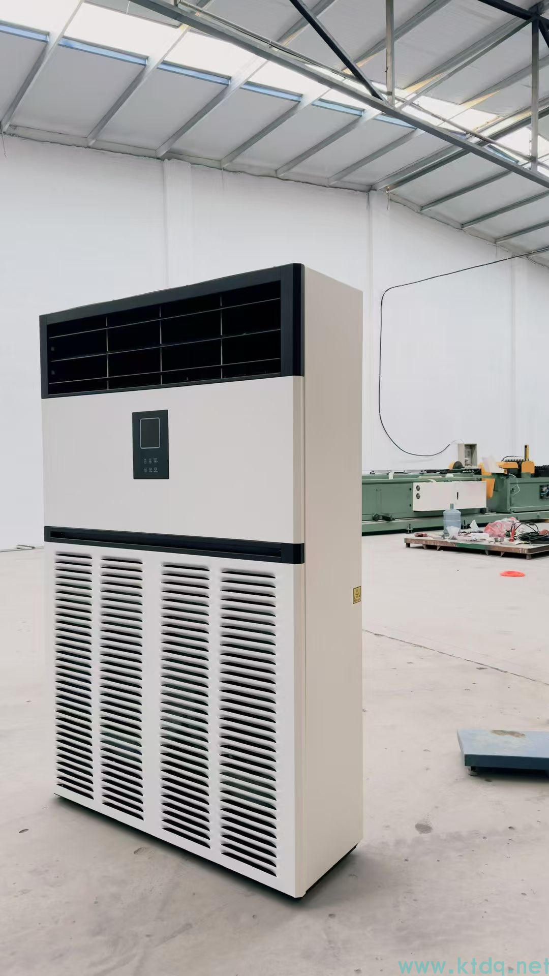 廠家供應(yīng)大型10匹商用水空調(diào) 冷暖兩用水冷空調(diào)井水柜機(圖2) 廠家供應(yīng)大型10匹商用水空調(diào) 冷暖兩用水冷空調(diào)井水柜機(圖2)